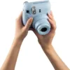 Fujifilm instax mini 12 Pastel Blue - Macchina Fotografica Istantanea, Specchietto Selfie e Modalità Close Up, Esposizione Automatica, Design Pop, Dimensioni Stampa 86 mm x 54 mm - immagine 2