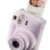 Fujifilm instax mini 12 Lilac Purple - Macchina Fotografica Istantanea, Specchietto Selfie e Modalità Close Up, Esposizione Automatica, Design Pop, Dimensioni Stampa 86 mm x 54 mm